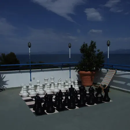 Daphne'S Club Hotel Apartments-2