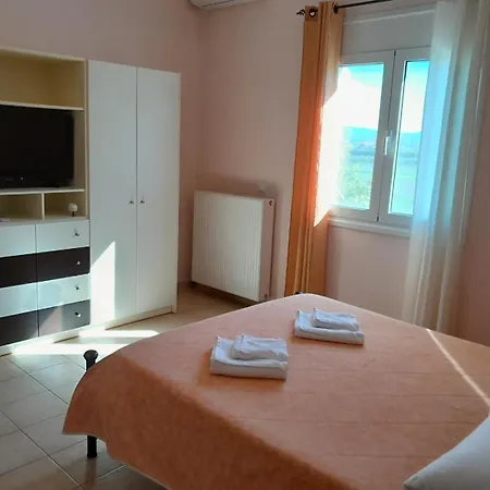 Omorfi Poli 120 Sqm Apartment-2