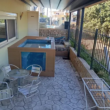 Semiramis Suites With Pool-2