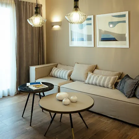 Filoxenion Luxury Rooms & Lofts-3