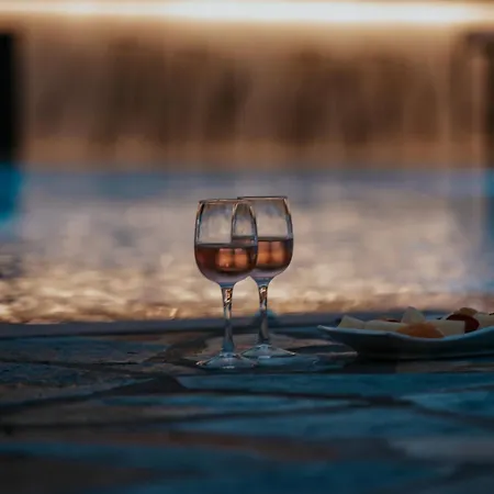 Akron Luxury Holidays-3