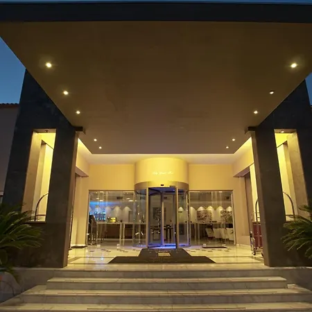 Arty Grand Hotel-2