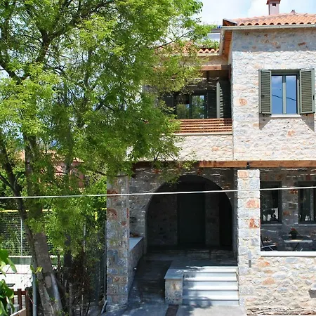 Petras Gi - Stone Houses-2