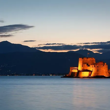 Cozy Apartment In Nafplio Old Town-2
