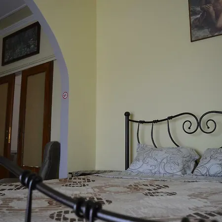 Anita'S Hosting-2