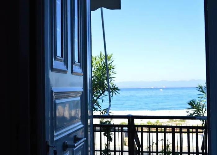 Villa Melenia'S Sea Front House Kalamata