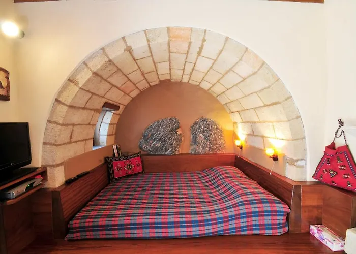 Izambo Guest Houses Monemvasia