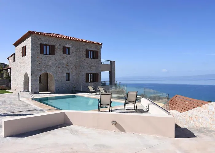 Villa Dafni - Infinite Sea Vistas With Private Pool Kalamata mit Pool