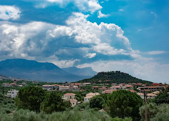 Theano Apartments Στούπα