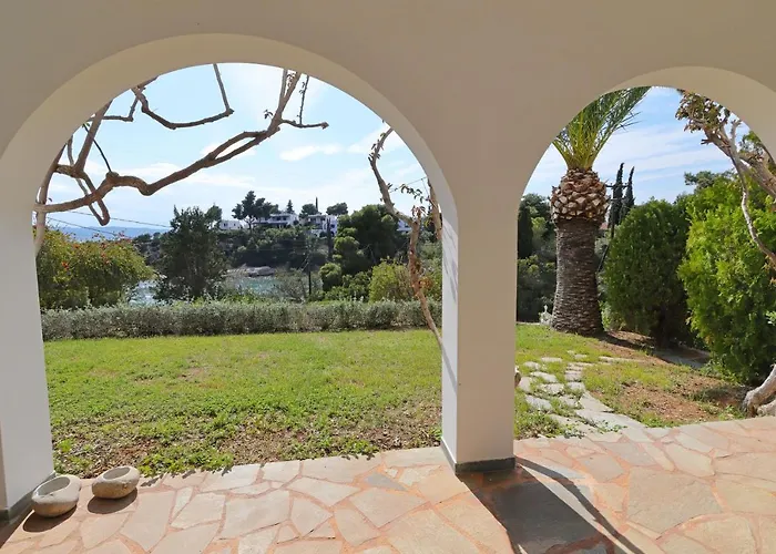 Superior Beachfront Apartment In Aghios Emilianos - Porto Heli