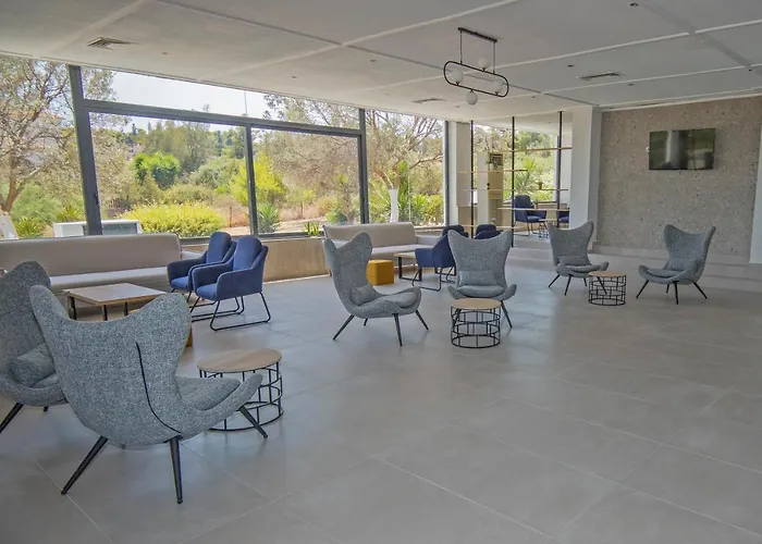 Porto Heli hotels near Paralia Porto Cheli