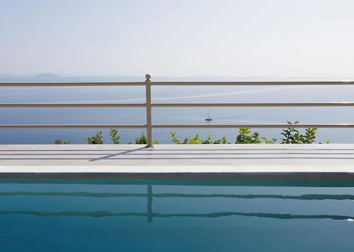 Blue Horizon Suites Parálion Ástros