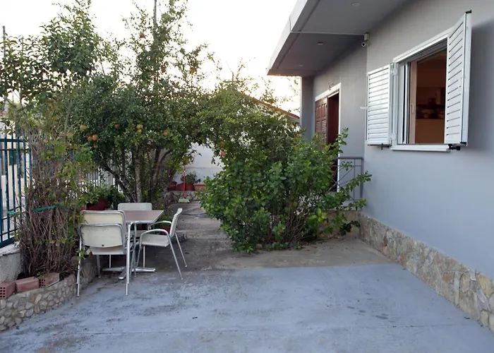 House With Sea Breeze-Anemelia Apartment Nafplio