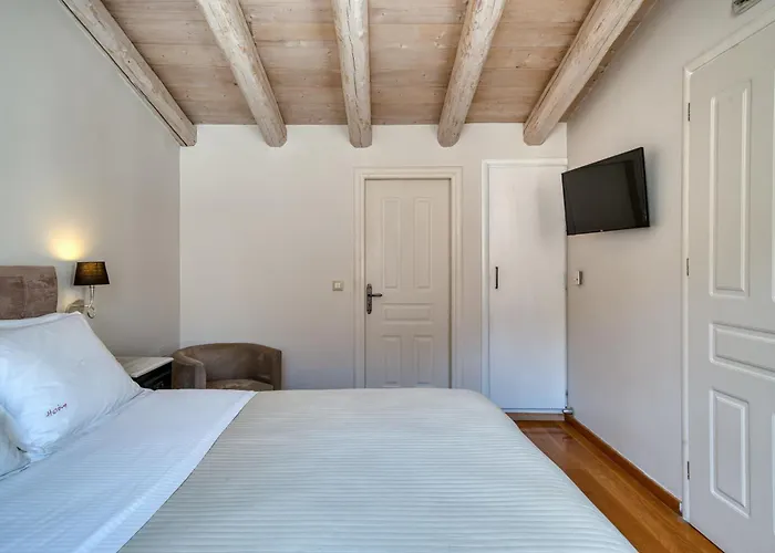Isioni Pension Nafplio