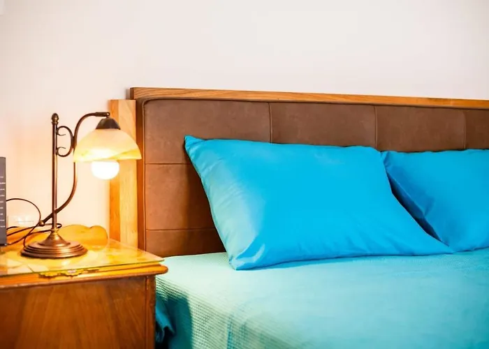 Kalamata City Nest - Central & Cozy Hideout