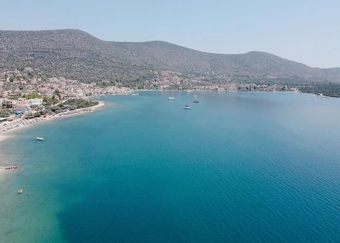Hoteles en Kórfos