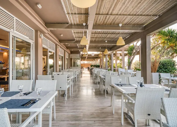 Black & White Boho Resort Μελίσσι