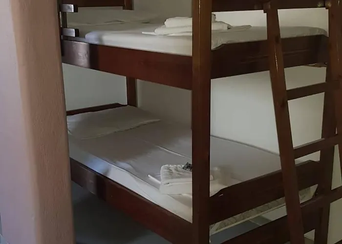 Athina Apartments Τολό