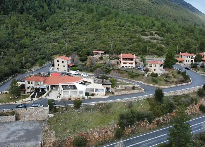 Menalia Villas&Suites ΚΤΗΜΑ ΚΟΥΜΠΟΥΡΗ Λεβίδι