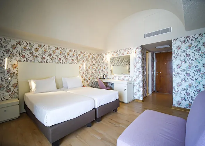 Hotels in Loutráki
